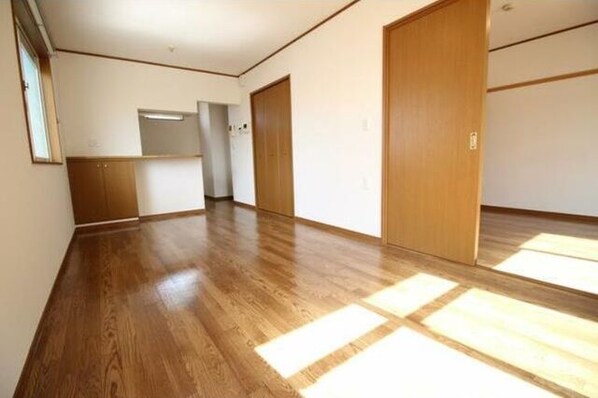 スカイピーク弐番館の物件内観写真